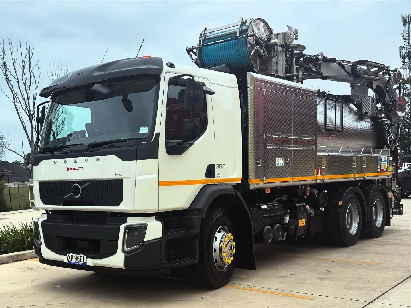 Eire 8,000L Volvo Capellotto vac truck